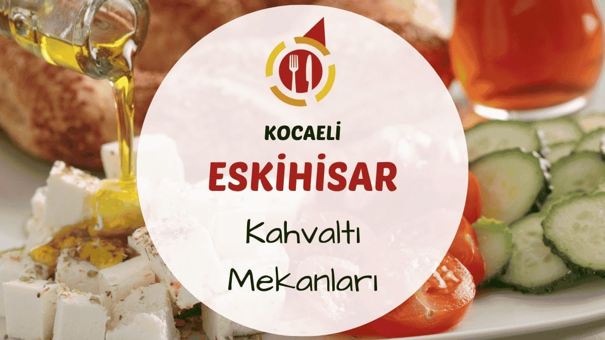 Eskihisar sahilinde serpme kahvaltı tabağı ve deniz manzarası eşliğinde sabah sofrası