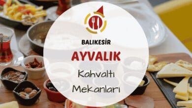 Balıkesir Ayvalık kahvaltı mekanlarını gösteren deniz manzaralı kahvaltı masası görseli