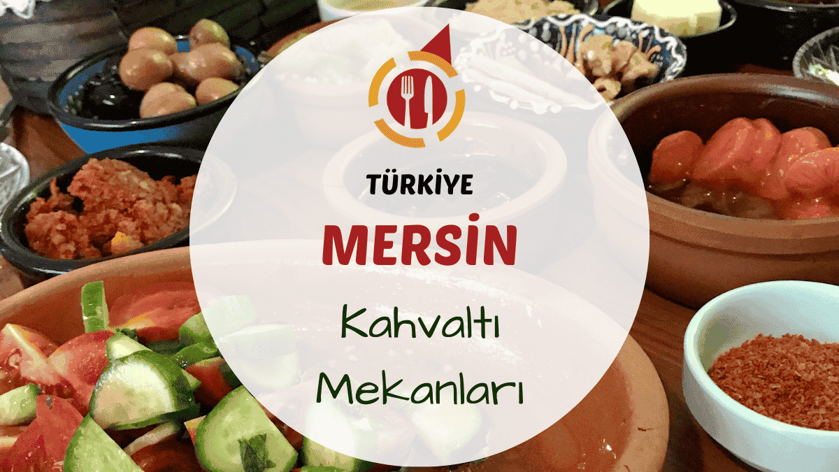 Mersin sahilinde sabah kahvaltı sofrasında kaymak peynir çeşitleri ve portakal suyu