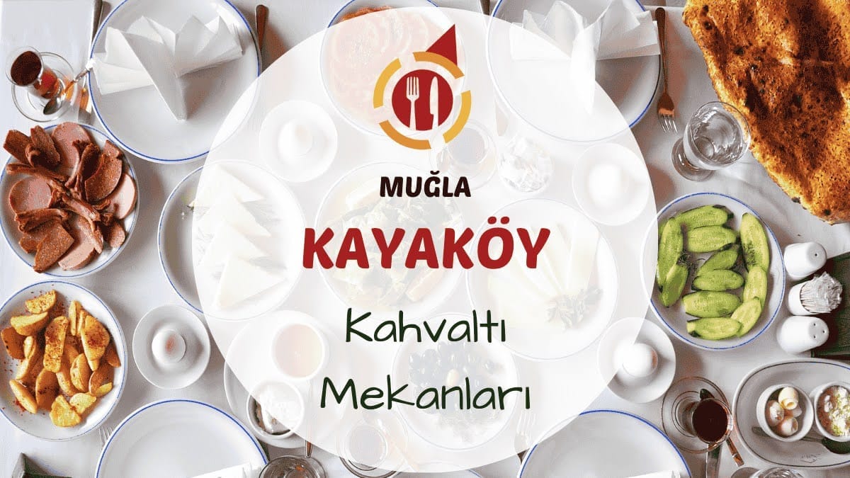 Kayaköy'de taş evler arasında hazırlanmış serpme kahvaltı sofrası görünümü