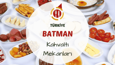 Batman kahvaltı mekanlarını gösteren tandır ekmeği, serpme zeytinli lezzetler ve yerel kahvaltılıklar içeren masa görseli