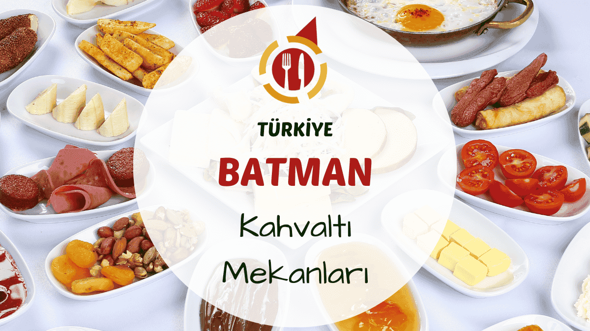 Batman'da bir kahvaltı sofrasında serpme tabaklar ve taze börekler