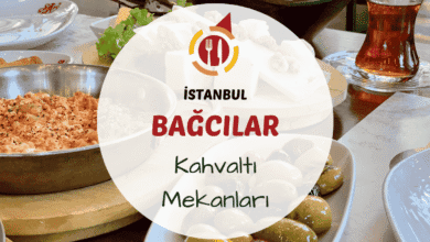 İstanbul Bağcılar kahvaltı mekanlarını gösteren şehir içi bahçede kurulmuş serpme kahvaltı masası; yumurta, peynir çeşitleri, simit ve demli çay ile hazırlanmış görsel