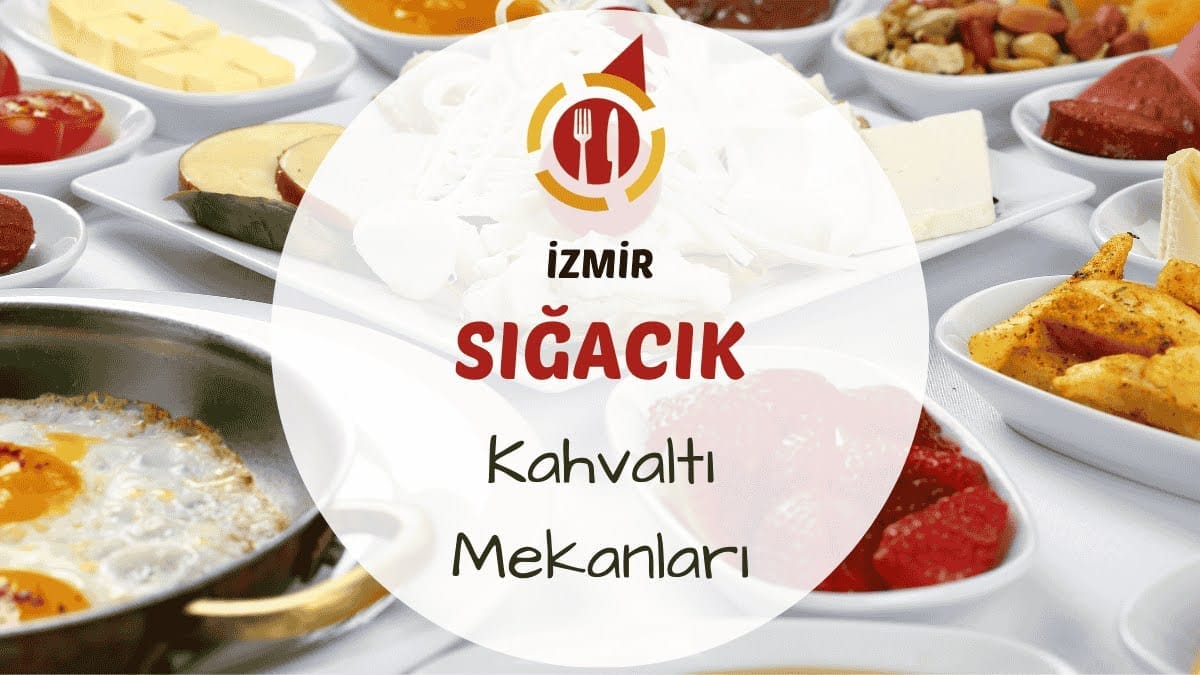 Sığacık kale içinde bahçe masasında servis edilen serpme kahvaltı tabağı